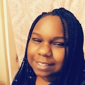 Meet your Posher, Desiree